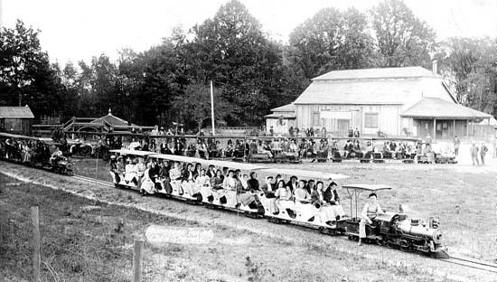 1909 miniature trains and Vegetarian Restaurant (right) at Eden Springs Park.