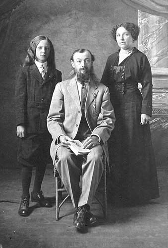 Albert and Louis Baushke were residents of Benton Harbor, Michigan in 1902, and carriage makers by trade. In their down town Benton Harbor factory, they assembled one of America`s earliest, if not very first automobiles. The Baushke brothers were also members of the sixth Church, the New and Latter House of Israel, in England, awaiting the `sounding` of the Seventh messenger. They were heads of the local nine believers in James Jezreel`s message, that constituted the doctrine of the church, which contained prophetic passages in reference to the coming seventh. The Baushke brothers accepted the Purnells as the seventh upon reading their manuscript, the Star of Bethlehem, in 1902. When they received word from Mary and Benjamin that Benton Harbor was the chosen location for the actual home of the Seventh Church, the Israelite House of David, they were elated as well as very humbled. The Baushke`s would scout out agricultural properties to rent or purchase for the new home of the Church, they would send $500.00 to Fostoria, Ohio, for the gathering there to journey to Benton Harbor in the early Spring of 1903, and they would sell their portion of the business to the other family members, donate properties and $10,000.00 to the new beginning at Benton Harbor on Britain Avenue.